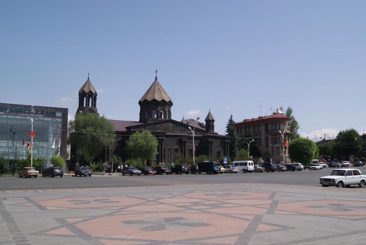 Posutochny Gostevoi Dom Hotel Gyumri Luaran gambar